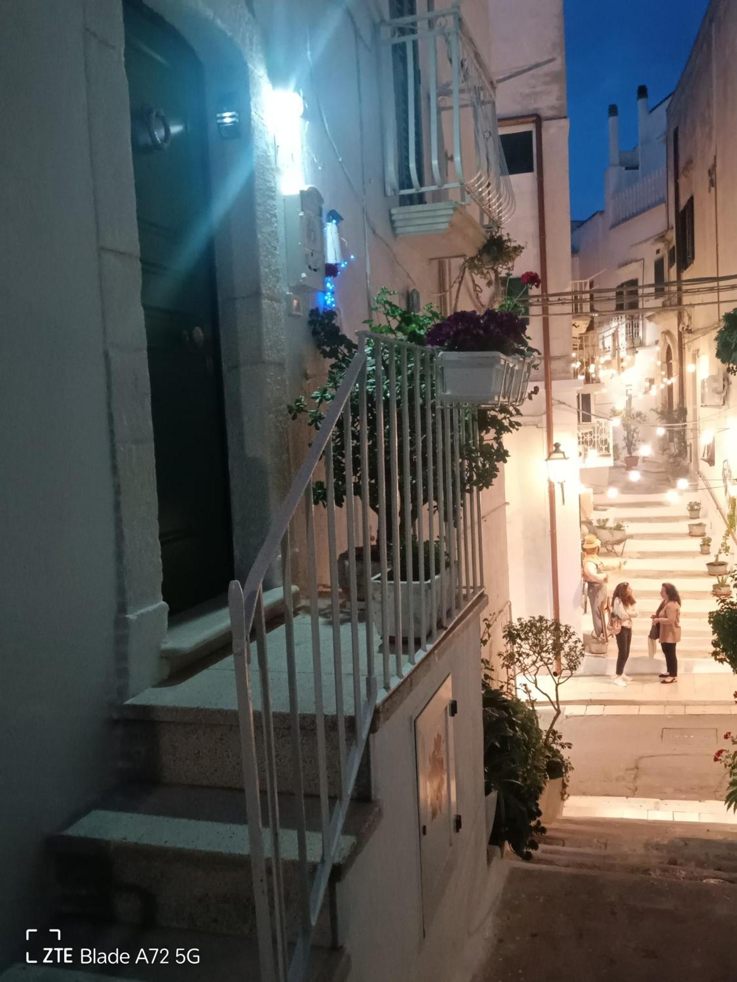 La Chicca Di C.Cavour Hotel Ostuni Luaran gambar